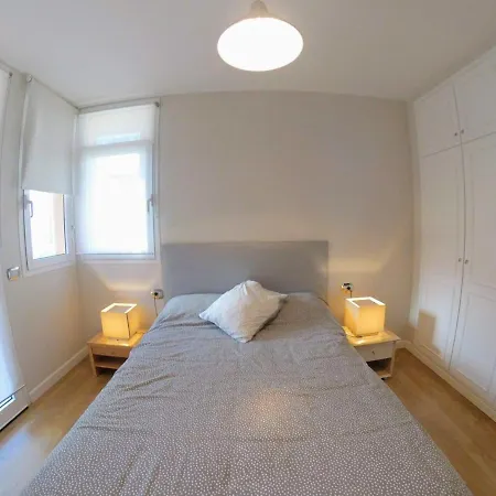 Apartment Facing The Ocean - Full Appt With 2 Double Bedroom *