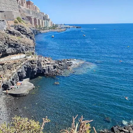 Apartment Facing The Ocean - Full Appt With 2 Double Bedroom